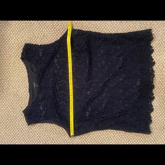 Sleeveless lace top - Picture 5 of 9